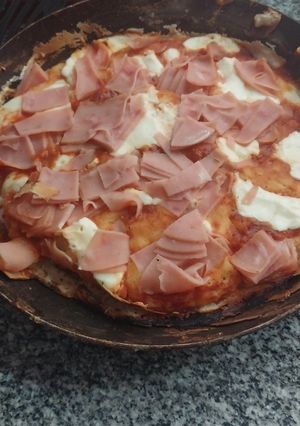 Una foto de Pizza en sartén