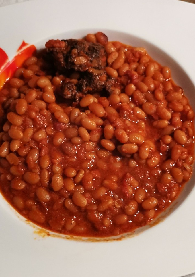 Una foto de Alubias con chorizo y morcilla en olla express