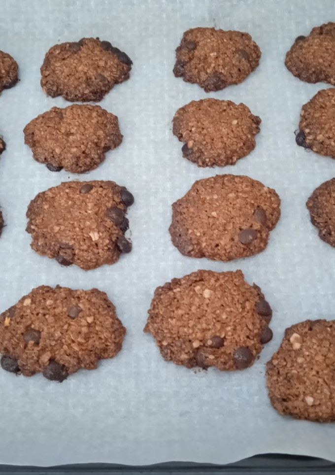 Una foto de Galletas de avena 🍪 integrales con chips de chocolate