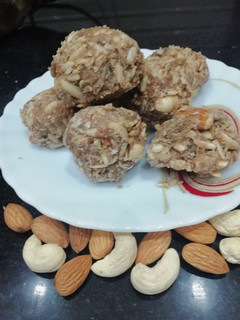 A picture of Dry fruits Ladoo.