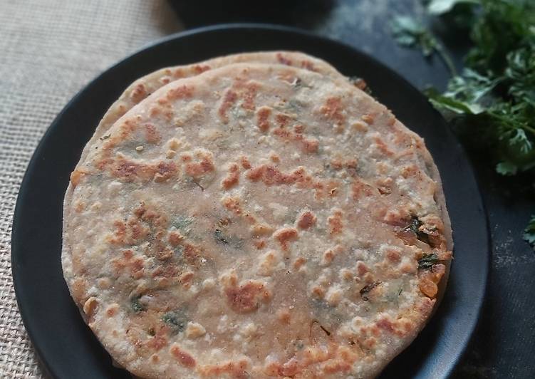 Spicy Onion Paratha With Spicy Coriander Chutney