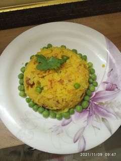 पोहा (poha recipe in Hindi) रेसिपी मुख्य फोटो