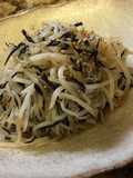Hijiki salad with mung bean sprouts and young sadine