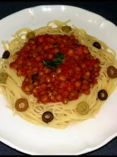 عکسی از دستور اسپاگتی با بولونیز عدس