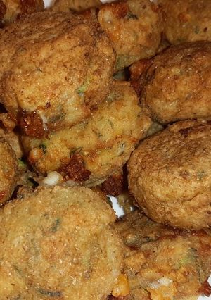 O poză a rețetei Chifteluțe de dovlecei cu mozzarella.