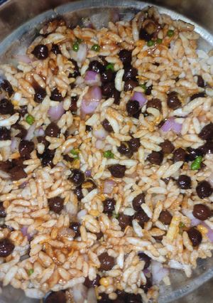 A picture of Kale chane ki bhel.