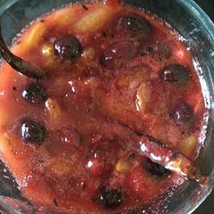 A picture of Black and green grapes chutney.