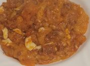 Una foto de sopa de ajos y chorizo