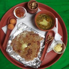 A picture of Dal palak punjabi stayle (Mitti ki Handi).