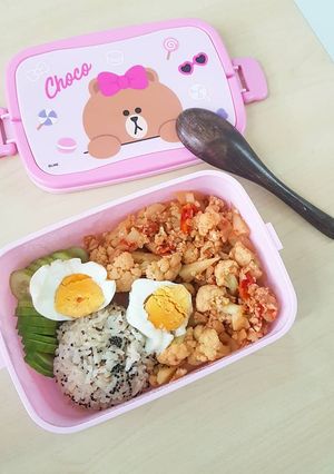 รูปของ ผัดดอกกะหล่ำมะเขือเทศโปรตีนสับแพลนต์เบส ผัดน้ำ🥦🍅🧂