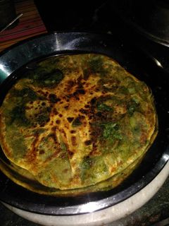 हरे मटर परांठा (Green peas paratha recipe in hindi) रेसिपी मुख्य फोटो