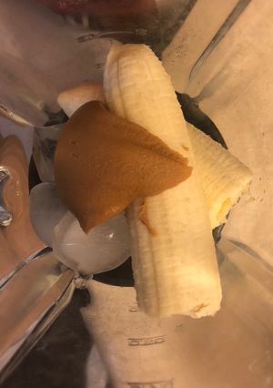 A picture of Maddie’s Peanut Butter Banana Workout Smoothie.