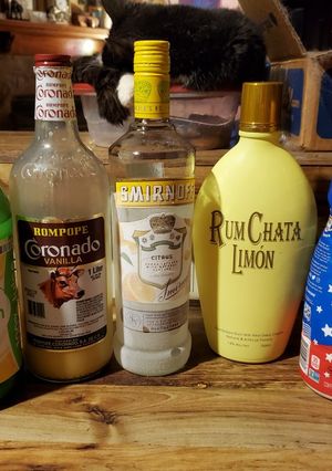 A picture of Lemon Meringue Martinis.