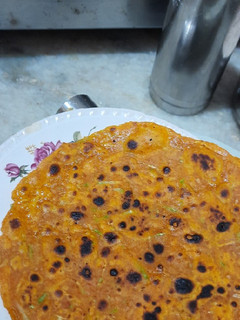 દુધી ના થેપલા (Dudhi Thepla Recipe In Gujarati) રેસીપી મુખ્ય ફોટો