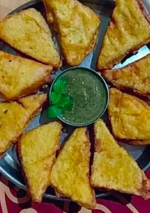 A picture of Bread pakora.