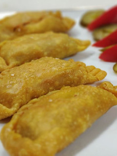 عکسی از دستور پیراشکی مرغ 🥟