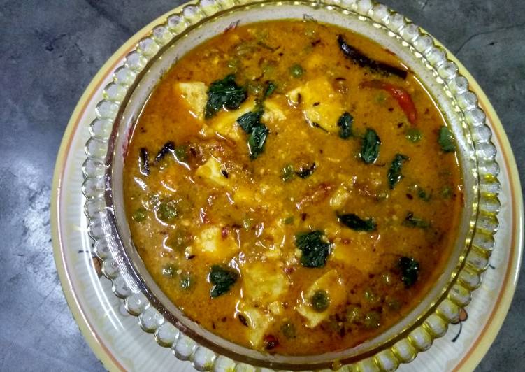 Easiest Way to Dahi paneer curry