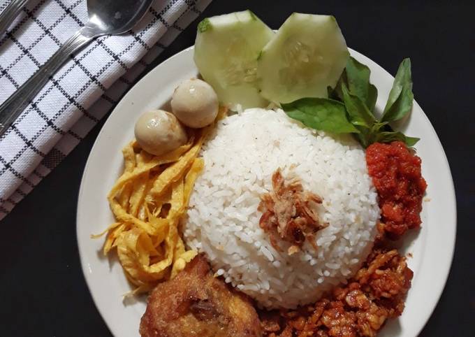  Resep Nasi Uduk Rice Cooker oleh Andini Nurlita Arfianti 