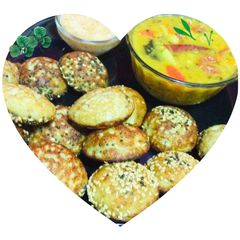 A picture of Suji appams.