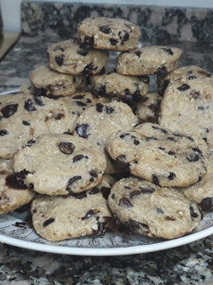 Una foto de Galletitas de Sablee de almendras y chispas de chocolate