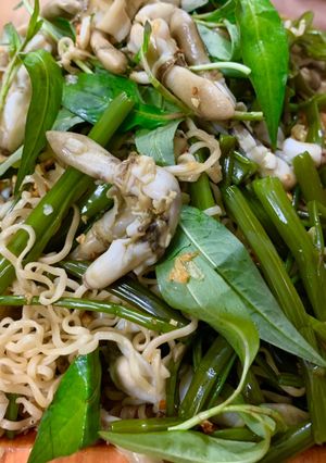 Hình của món Mì Gói Xào Ốc Móng Tay.