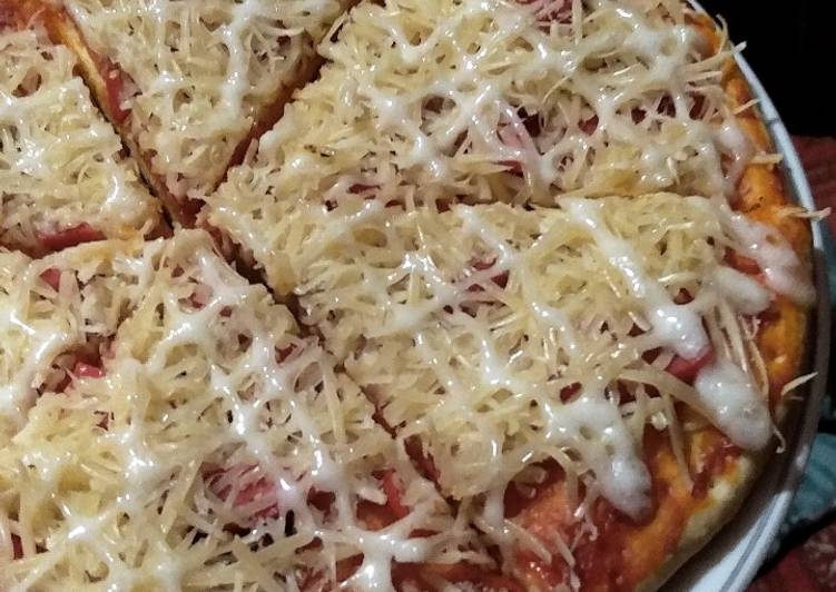 Pizza dengan Saos homemade