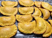 Una foto de empanada de mandioca yuca