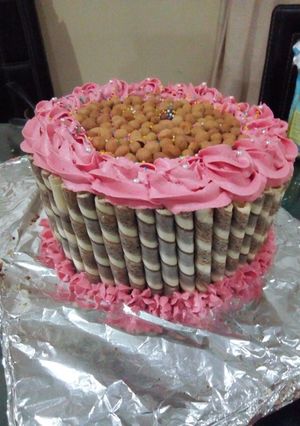 A picture of Wafers sticks cake.