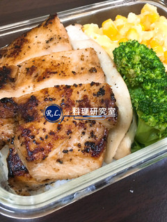 【一鍋到底】醬燒胡椒雞胸便當 的食譜成品照片