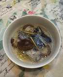 香菇烏骨雞湯