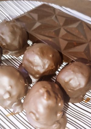 Φωτογραφία της συνταγής Ferrero με ρυζογκοφρέτες, σπόρους chia και πρωτεϊνούχα πραλίνα φουντουκιού χωρίς ζάχαρη