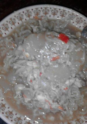 Foto resep Seblak mie kuah telor pedassss :-)