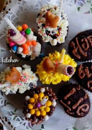 Foto resep Eggless Moist Chocolate Birthday Cup Cake
