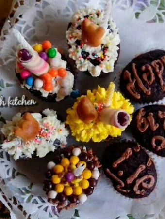 Cara Simple Membuat Resep  Eggless Moist Chocolate Birthday Cup Cake yang Bisa Manjain Lidah, Menggugah Selera