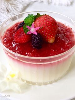 Foto resep Pudding Susu saus Strawberry