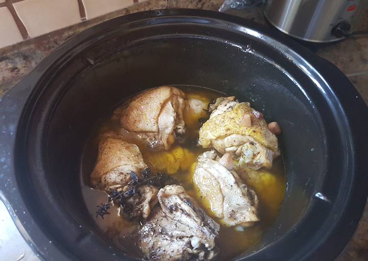 
  Pollo al ajillo en la crockpot
