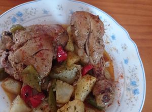 Foto principal de Pollo al salmorejo canario con papas