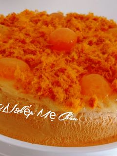 Hình của món Bánh bông lan trứng muối chà bông heo cay.