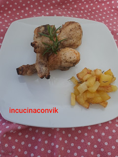Foto di Fusi di pollo con patate al forno