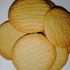 A picture of Digestive biscuits.