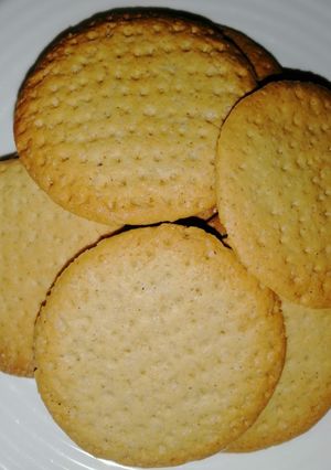 A picture of Digestive biscuits.