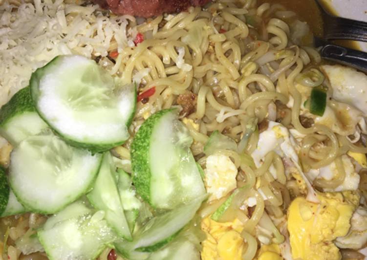 5. Indomie Telor Kornet Keju