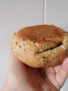 Una foto de Pan de almendras y queso