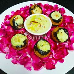 A picture of Paan Basundi cups.