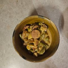 A picture of Swamp potatoes.