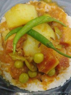 टोमेटो करी विथ राइस (Tomato curry with rice recipe in hindi) रेसिपी मुख्य फोटो