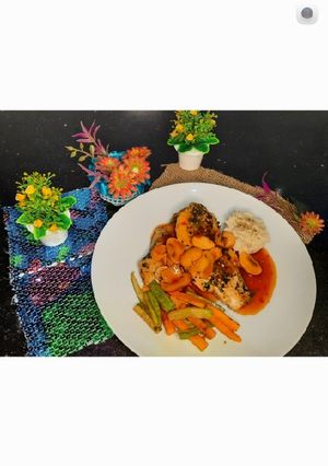 A picture of Chicken steak with spicy mexican sauce.