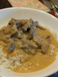 A picture of Beef Stroganoff.