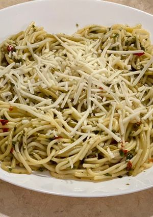 A picture of Scarlet’s Aglio e Olio Spaghetti (Vegan) - From the movie Chef.