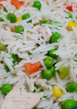 صورة لوصفة رز مع بازيلا مع الخضار